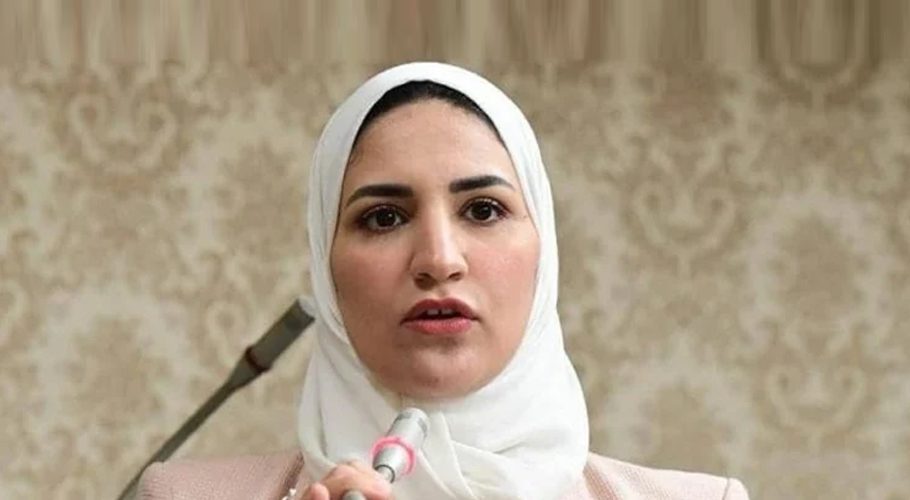 پارلیمنٹ کی خاتون رکن امتحان میں نقل کرتے ہوئے پکڑی گئی