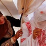 پناہ گزین کیمپ میں فلسطینی جوڑے کی شادی