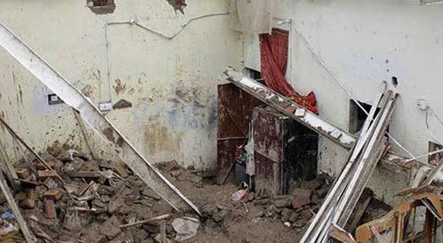 Three injured as rain triggers roof collapse in Peshawar