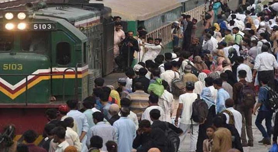 Journey back begins as Eid holidays are over in pakistan