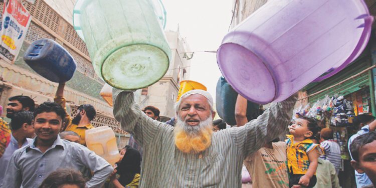 Karachi faces severe water shortages amid Eid-ul-Fitr festivities