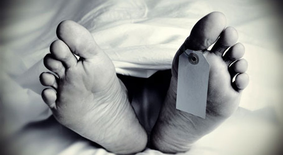 woman stabbed to death in karachi