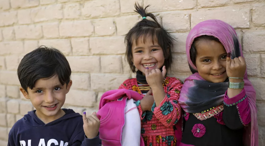 معصومیت کی عمر کم ہونے لگی