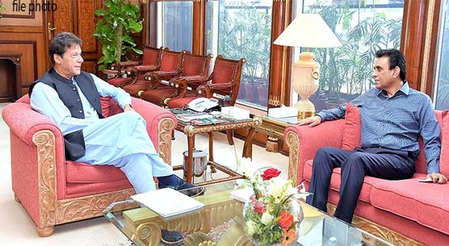 عمران خان اور خالد مقبول