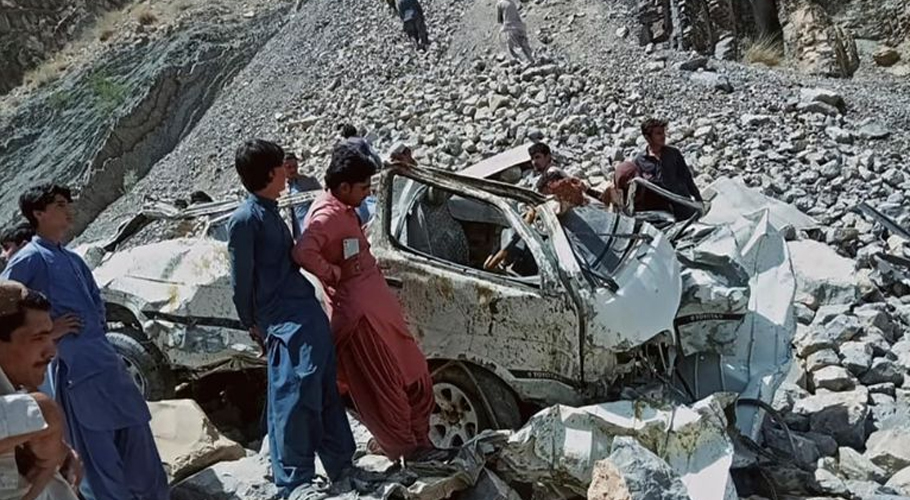Six killed as van plunges into ravine near Malam Jabba