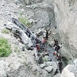 20 killed as bus falls into ravine in Chilas