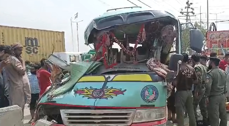 8 die in Karachi Maripur bus accident