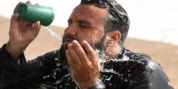 Met Office issues heatwave alert for country from today