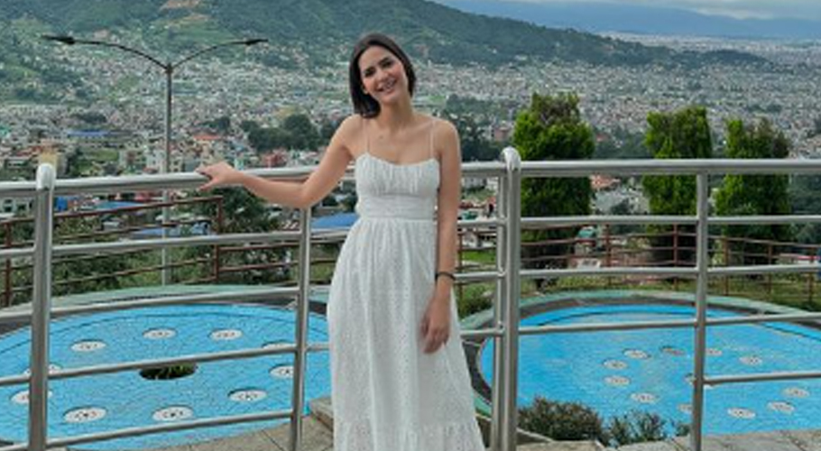 madiha imam's bold pics goes viral