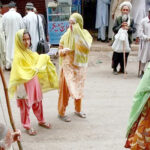 What is the income of beggars in Pakistan?