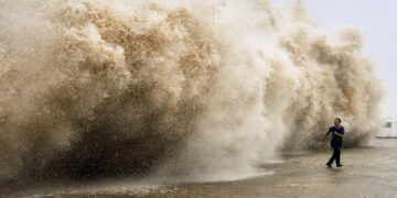Arabian Sea Depression, at 440KM in south of Karachi