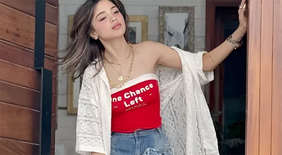 Aima Baig draws social media ire over new fashion choice