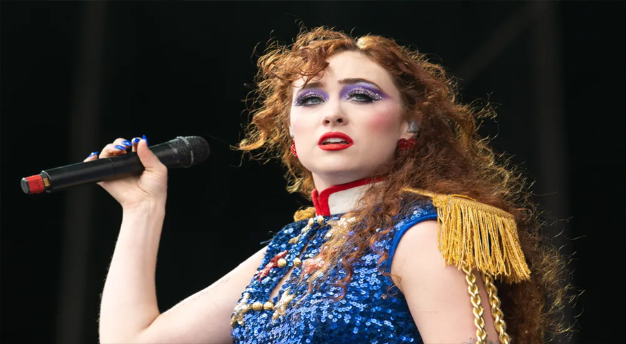Why is top pop star Chappell Roan leaving the music industry?