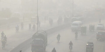 Punjab shuts down schools in five more districts amid worsening smog