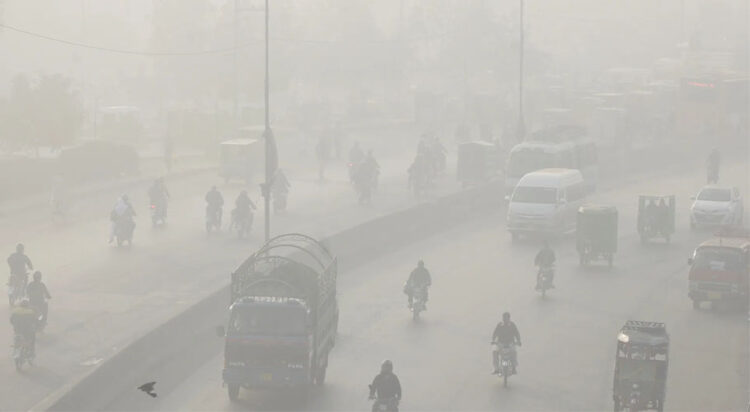 Punjab shuts down schools in five more districts amid worsening smog