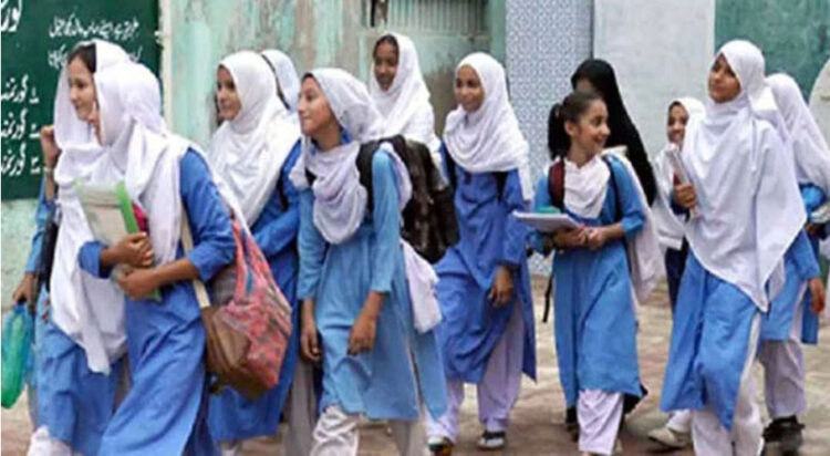 Schools’ summer holidays likely to be extended until August 31