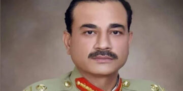 Field Marshal Asim Munir celebrates Eid with troops on LoC