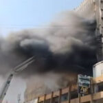 Fire breaks out near Rimpa Plaza on Karachi’s MA Jinnah Road