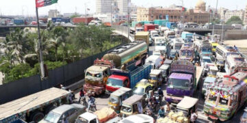 Karachi traffic paralyzed as heavy rains shut major routes