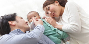 Japan to implement four-day work week policy to boost birth rates