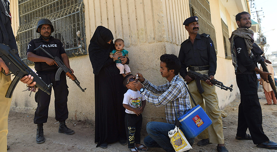Polio team attacked in Karachi: Two workers and policeman injured
