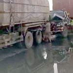 Oil Thieves Rush After Tanker-Trawler Collision in Kemari