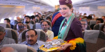 Complaints rise against food served in PIA flights