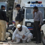 Mob lynches dacoit in Baldia area of Karachi