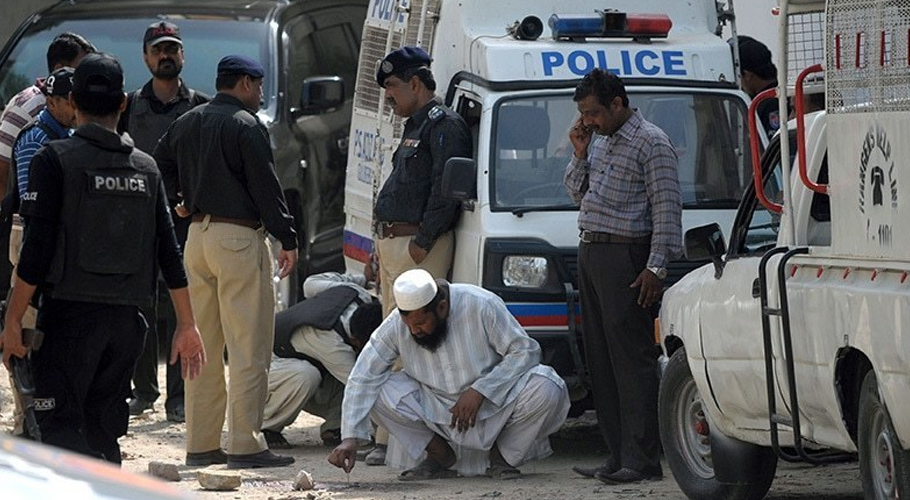 Mob lynches dacoit in Baldia area of Karachi