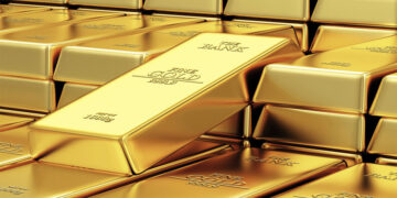 Gold prices surge by Rs8,400 per tola in Pakistan