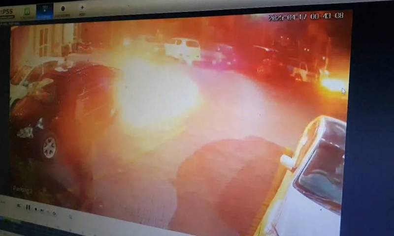 KFC near Lahore’s Akbar Chowk attacked with petrol bomb