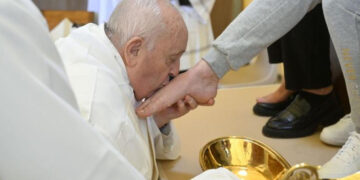 Pope Francis visits prison inmates on Holy Thursday