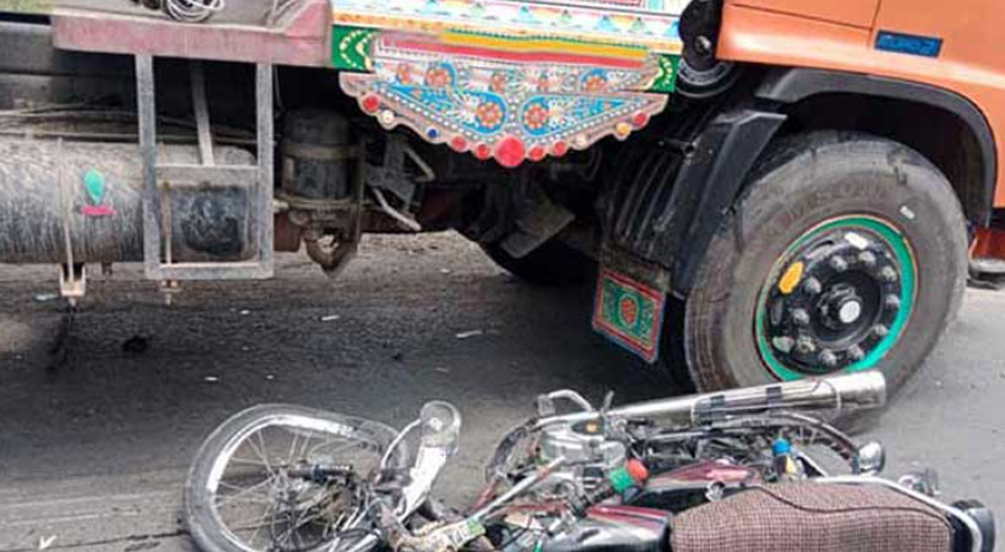 Water tanker kills woman in Karachi