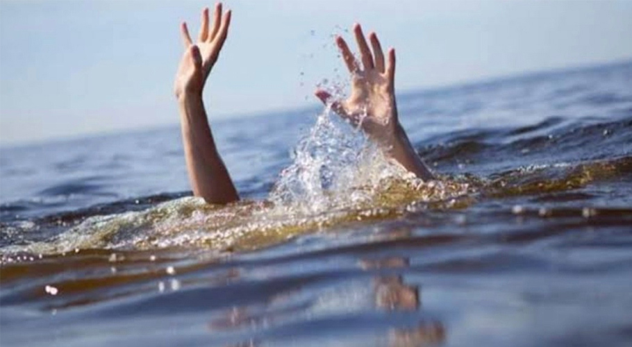 Karachi: Father with disability drowns trying to save son at Gadani beach