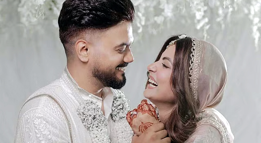 Hina Khan gets married to boyfriend Rocky Jaiswal