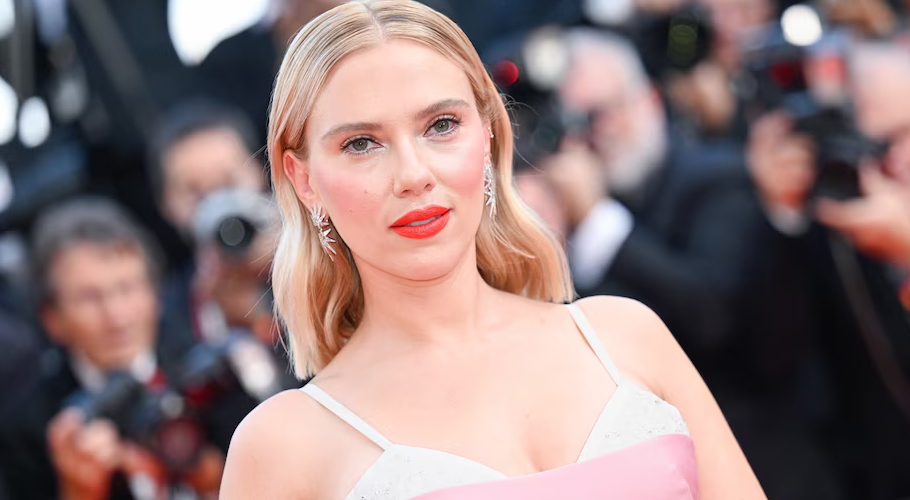 Scarlett Johansson’s Greatest Performance Is in This Haunting Sci-Fi Horror Masterpiece