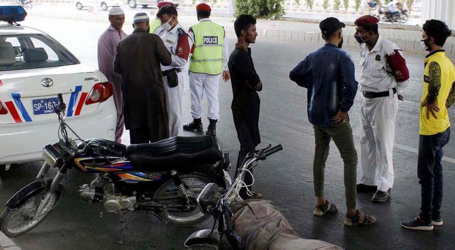 IG Sindh announces heavy fines for driving without license in Karachi