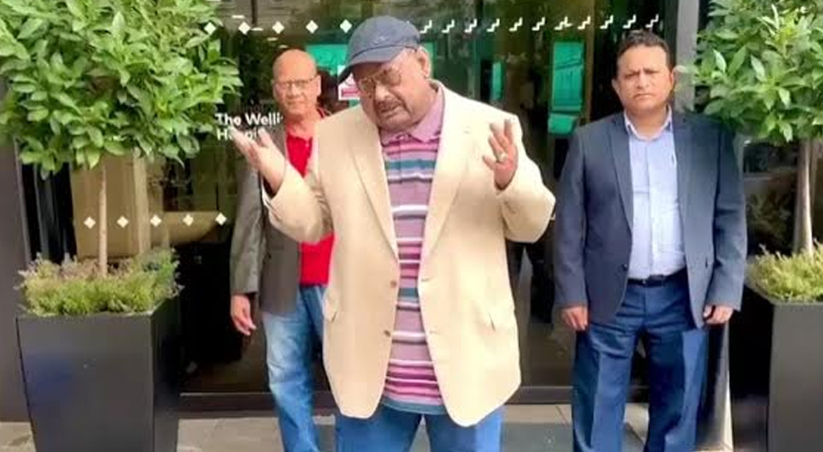 MQM Founder Altaf Hussain Recovers, Walks Out of Hospital in Viral Video
