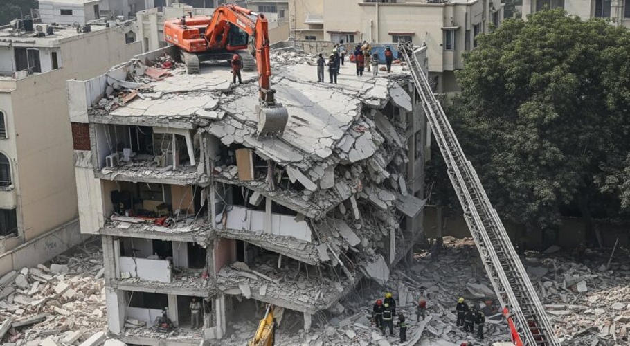 44 Karachi buildings evacuated after collapse in Lyari