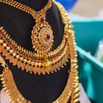 Gold rate in Pakistan sees Rs14,100 rise: October 17, 2025