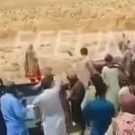 پسند کی شادی کرنے والی لڑکی کو سرعام گولی مارنے کا منظر