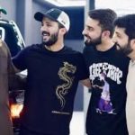 ٹک ٹاکر رجب بٹ اپنے دوستوں کے ساتھ