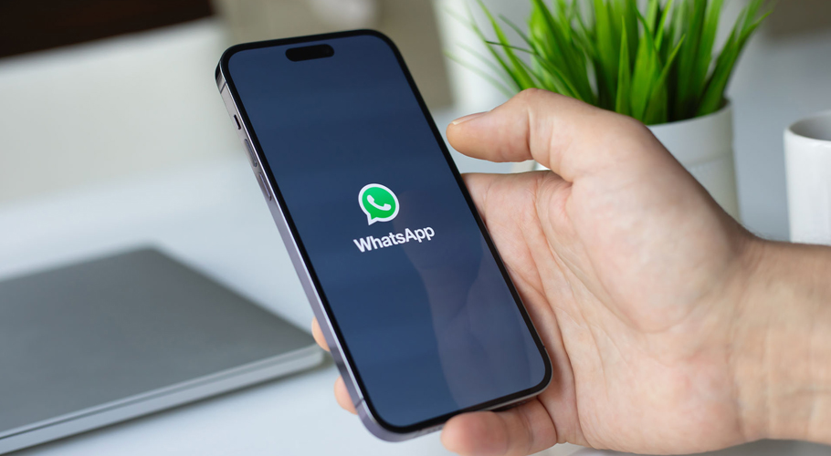 Slow mobile internet disrupts WhatsApp service