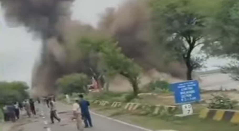 Blast near Head Qadirabad to control flood flow