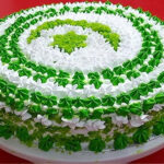 How to make a green-white Independence Day theme Cake