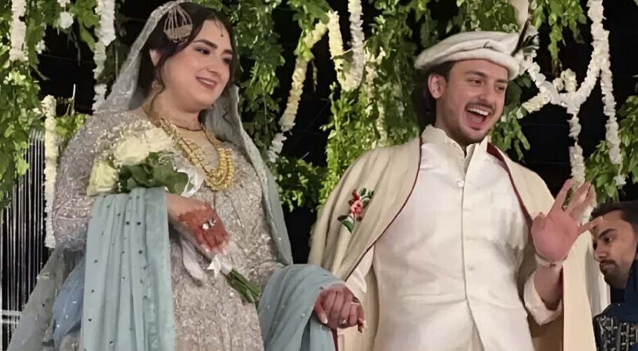 گلوکار حسن رحیم اپنی دلہن کے ساتھ
