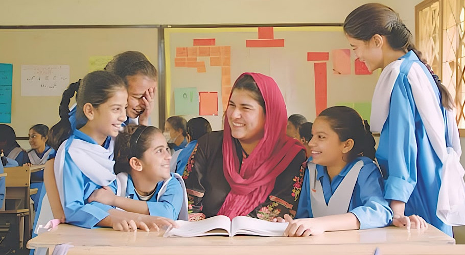 ایک گرلز کلاس روم کا مرکز