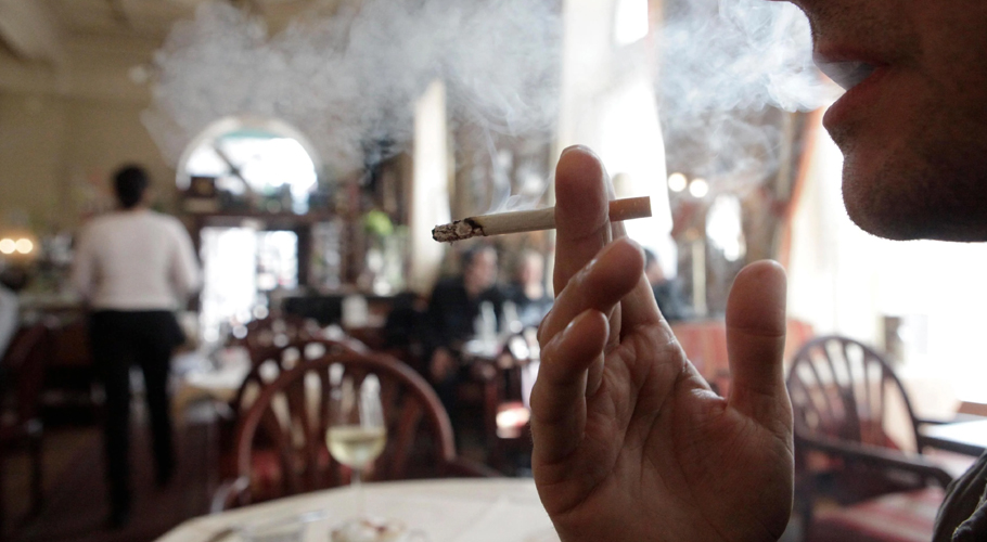 Saudi Arabia Announces Huge Fine for Smoking in Food Outlets
