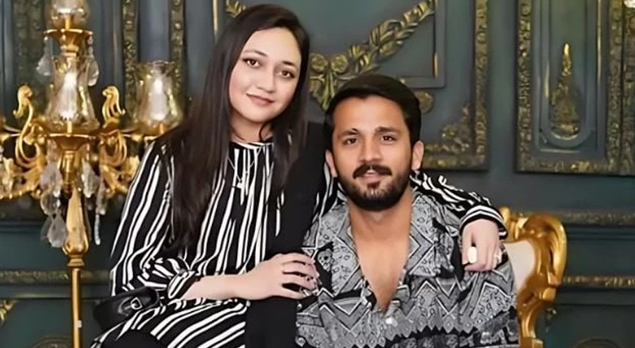 Emotional Emaan shines at Godh Bharai without Rajab