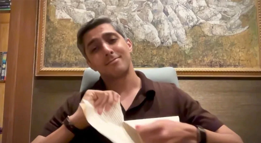 Ali Khan Tareen tears up PCB’s legal notice live on video after ‘blacklist’ threat